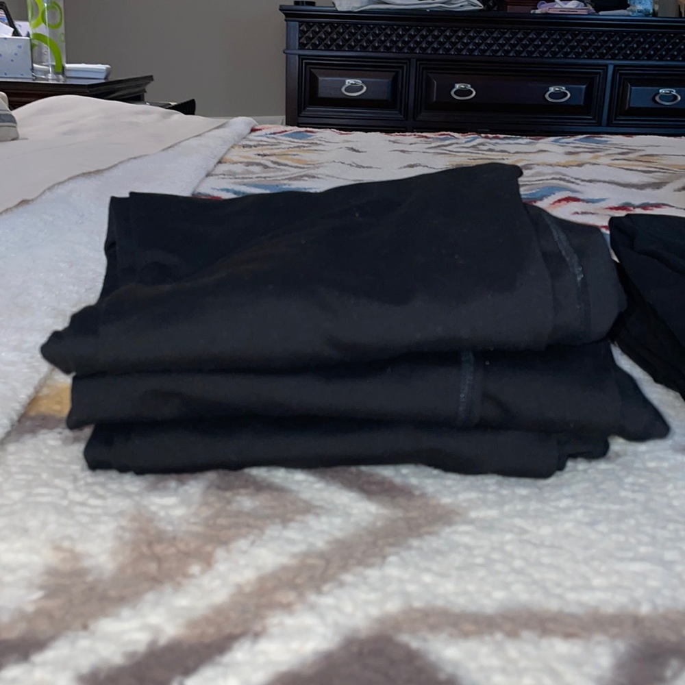 Bundle of 3 Cropped Leggings and 2 ankle length leggings BLACK